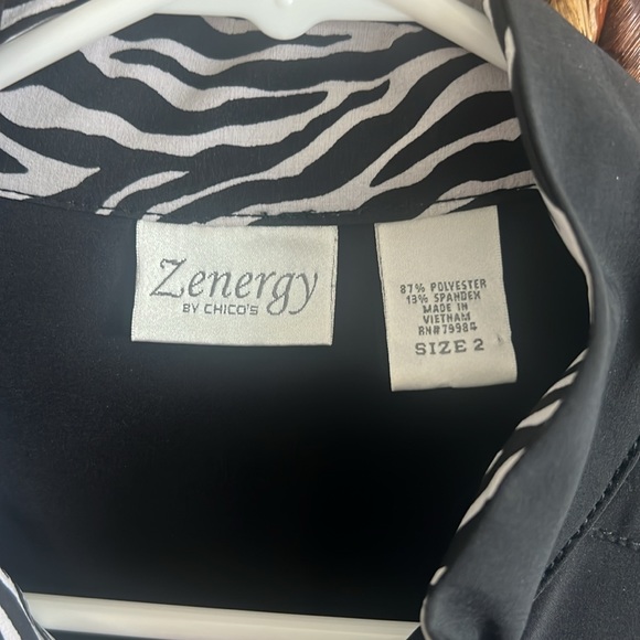 Energy by Chico’s size 2 jacket like new just too big for me black silver zebra - Picture 2 of 5